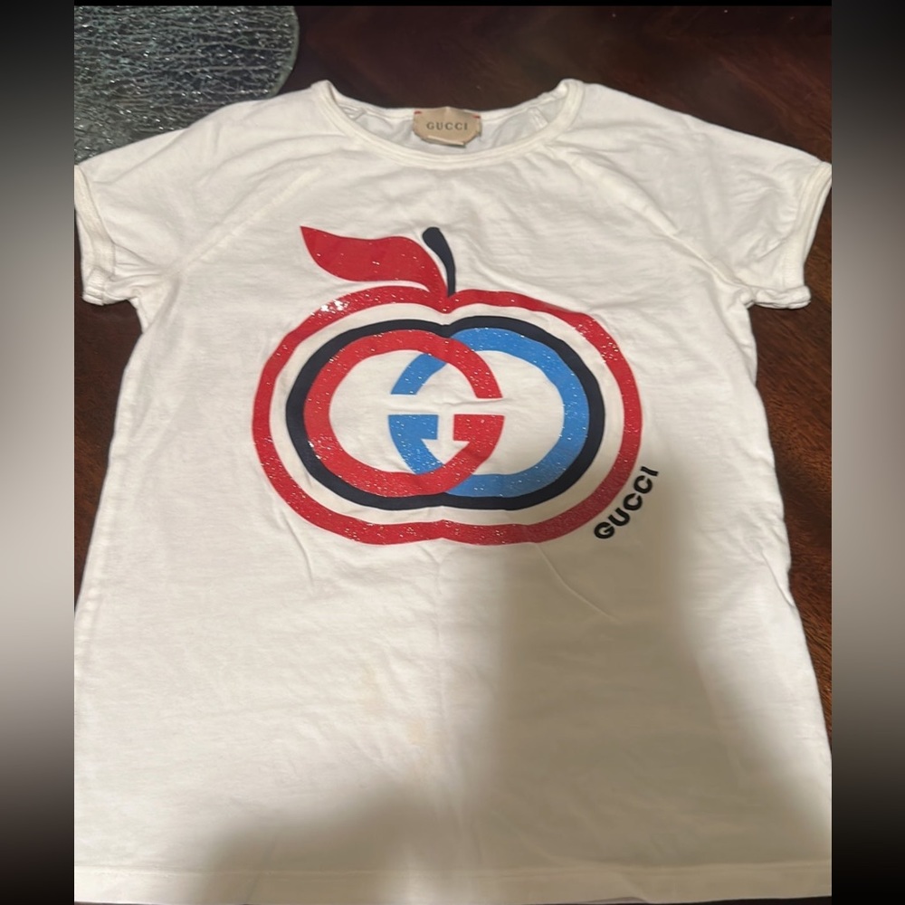 Girls size 8 Gucci tee only worn 1x